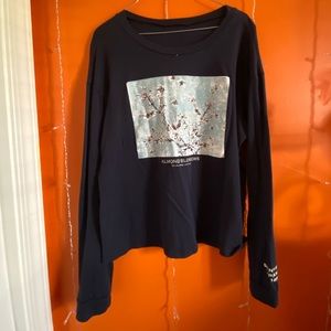 navy blue long sleeve shirt